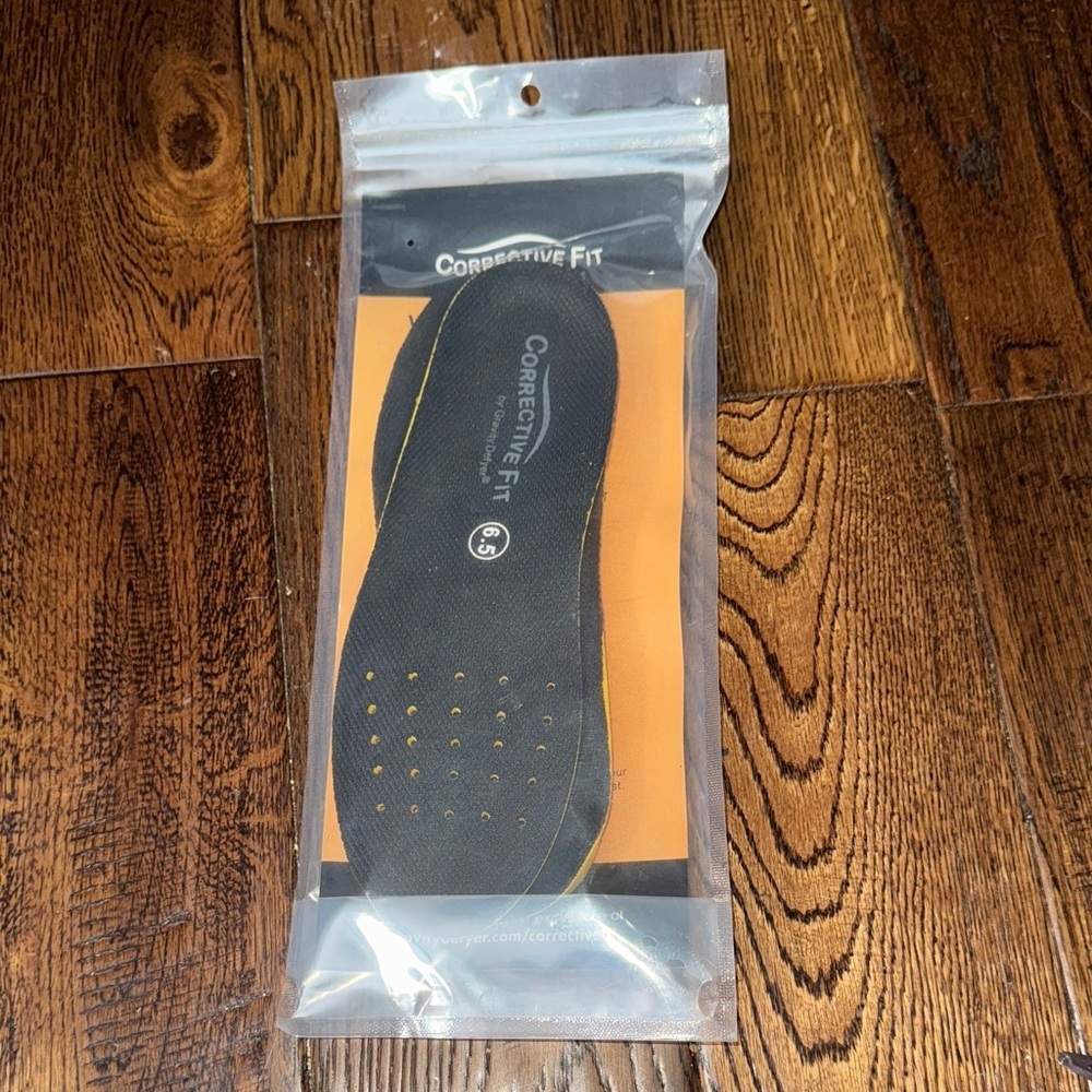 NWT Corrective Fit Insoles Black Size 6.5